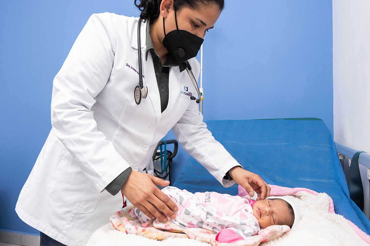 Especialista pediatra. El Carmen, Nuevo León.